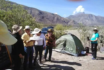 campando a la rivera del rio pampas peru