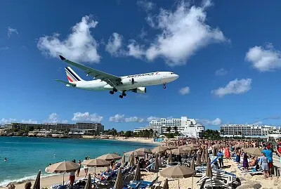 Zauber der Karibik am Maho Beach