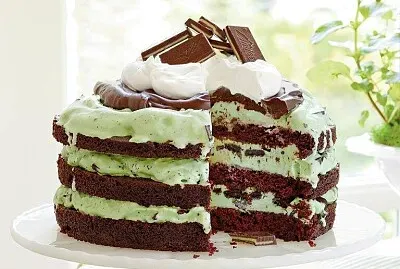 פאזל של St. Patrick  's Day chocolate mint cake