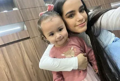 MATILDA Y ALE