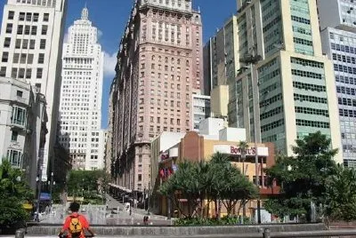 Budynki Banespy i Martinelli w Sao Paolo w Brazylii