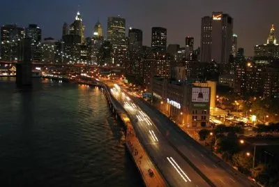 Nocny widok na Manhattan