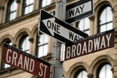 Segnaletica di Broadway e Grand Street, New York, USA