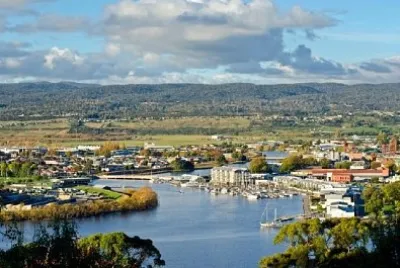 Launceston vid Tamarfloden, Australien