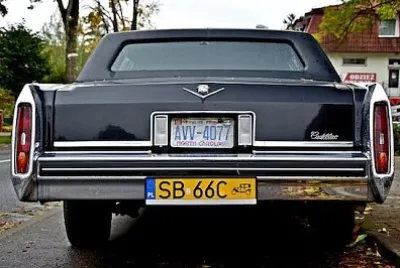 Cadillac da dietro