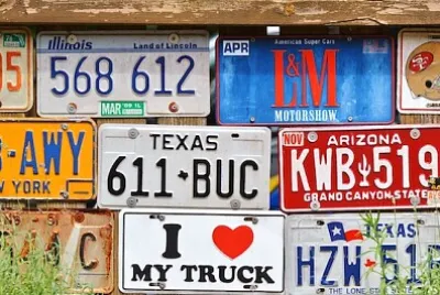 車のナンバープレート