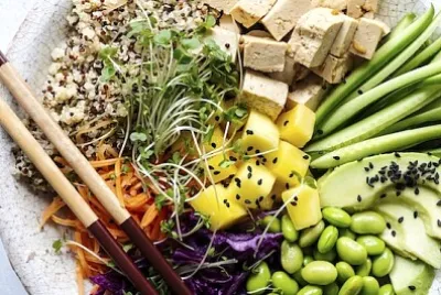 豆腐のマリネで作ったヴィーガンポケ丼