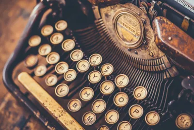 De cerca con una máquina de escribir antigua