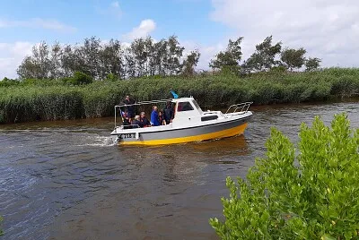 Bateau sur la Leyre Le Teich