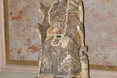 Chinese sculpture, Casaloma