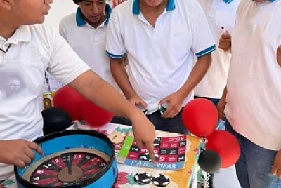 Explora los conceptos fundamentales del conocimien jigsaw puzzle