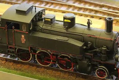 Steam locomotive model jigsaw puzzle