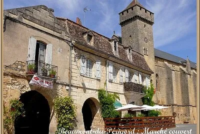 Beaumont-en-perigord : marche couvert