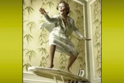How Karen Surfs
