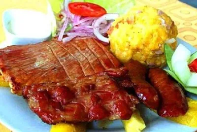 TACACHO CON CECINA
