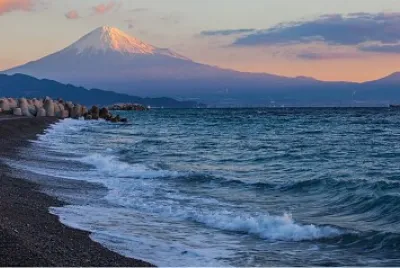 Lake shore jigsaw puzzle