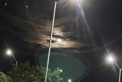 DESCUBRE LA LUNA