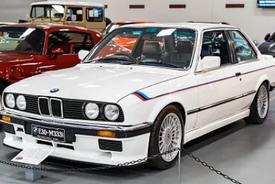 BMW 333i