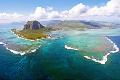 Isla con arrecifes