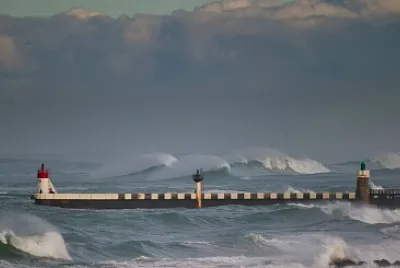 La mer en furie 010226