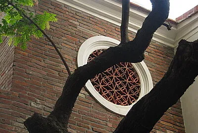1F