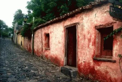 COLONIA DEL SACRAMENTO