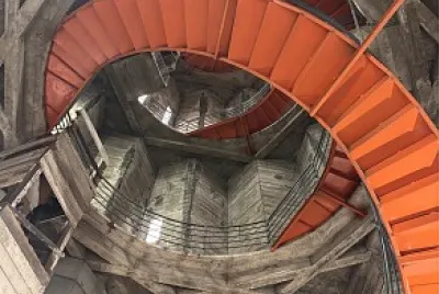 SUBIENDO A LA CUPULA