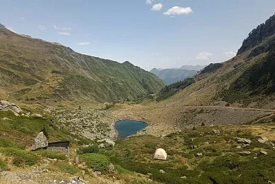 Vue sur le lac d 'Iléou