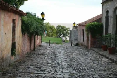 COLONIA DEL SACRAMENTO