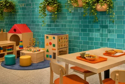 Play Corner Court