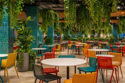 פאזל של Seating Plants Court