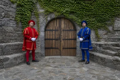 Guardie in costume del castello
