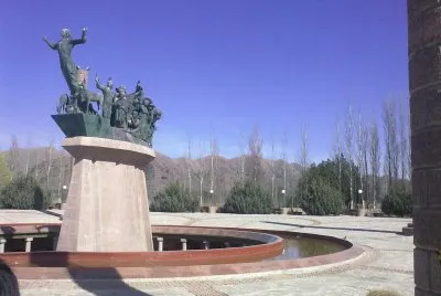 MONUMENTO SARMARTINIANO MERLO