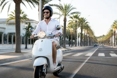 White Scooter Avenue(grok)