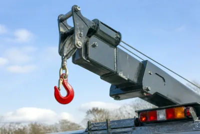 Tow Hook Boom Close(grok)