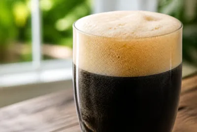 Stout Foam Head Closeup(grok)