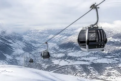 פאזל של Overcast Empty Gondolas