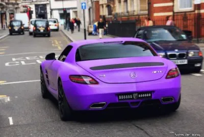 Mercedez Benz SLS