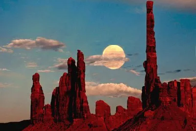Full moon Monument Valley