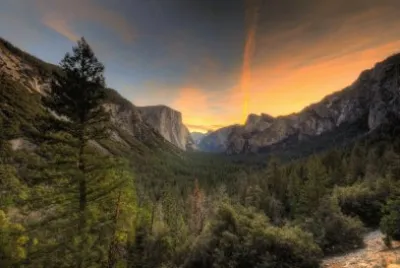 Tunnel View Sunrise-Yosemite National Park