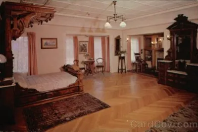 Winchester house haunted bedroom
