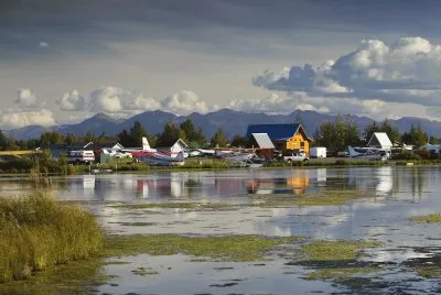 Lake hood air harbor