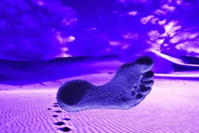 פאזל של Footprints in the Sand-Art