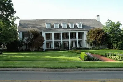 Fayetteville mansion