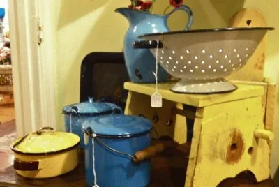enamel cooking tins
