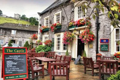 Castle Inn Castleton Derbyshire jigsaw puzzle