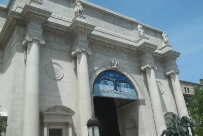 פאזל של ARCO DE LOS HIPPIES. N Y.