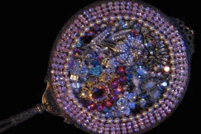 פאזל של Vintage Rhinestone Vanity Mirror