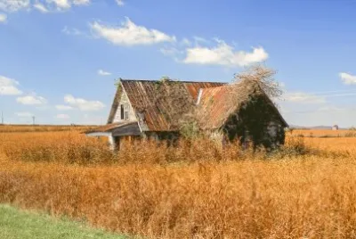 abandoned farmhouse