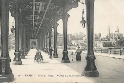 Viaduc de Passy et le TrocadÃ©ro jigsaw puzzle